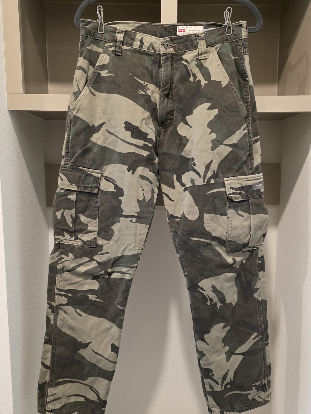 Wrangler Men's Green Camo Cargo Pants